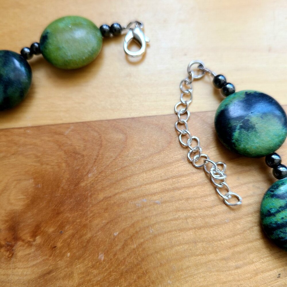 Green Jasper round beads and Hematite necklace. - Picture 4 of 5
